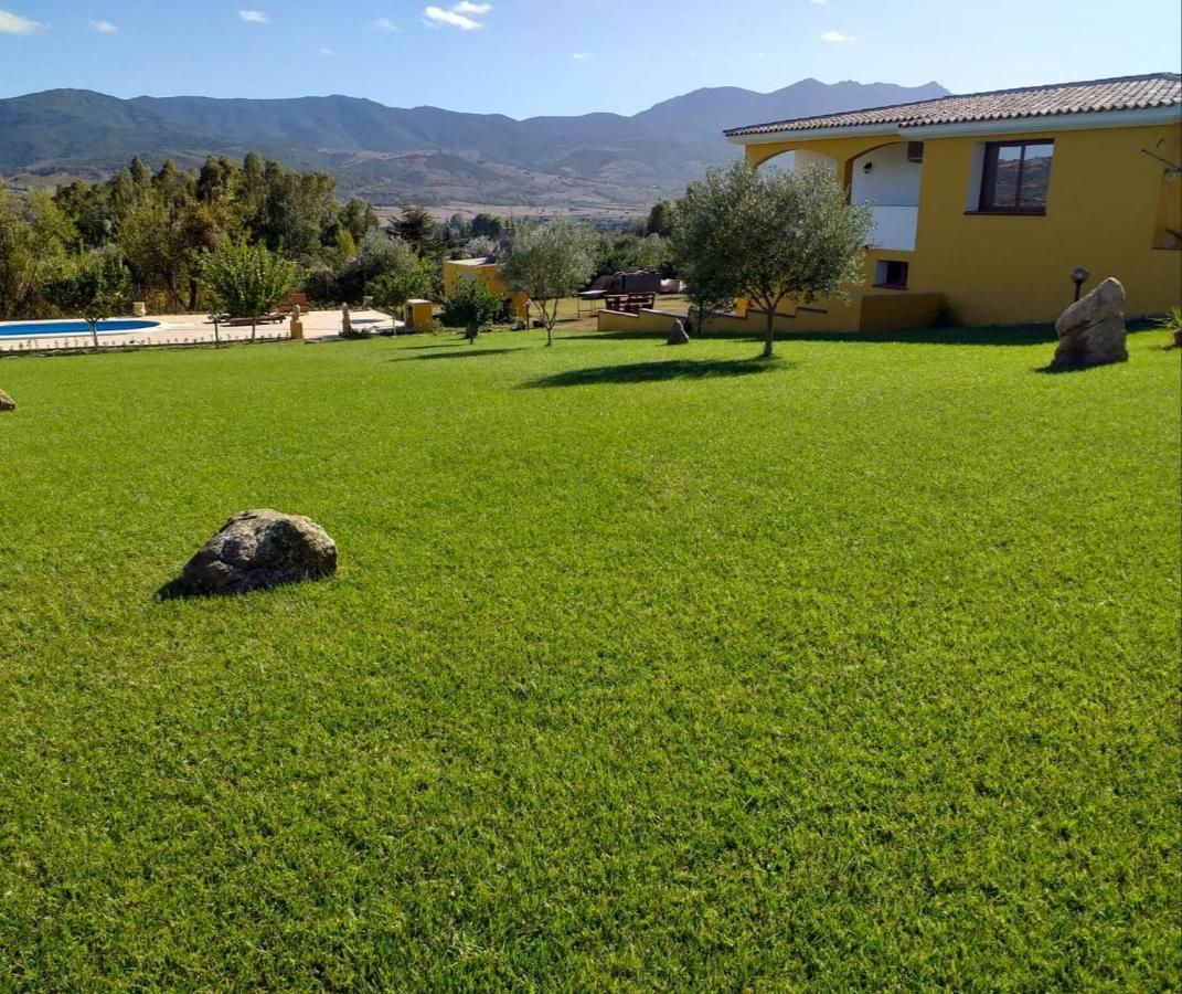 Indipendente con PISCINA USO ESCLUSIVO Siniscola Exterior foto